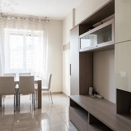 Youhosty - Populonia 10 Apartamento