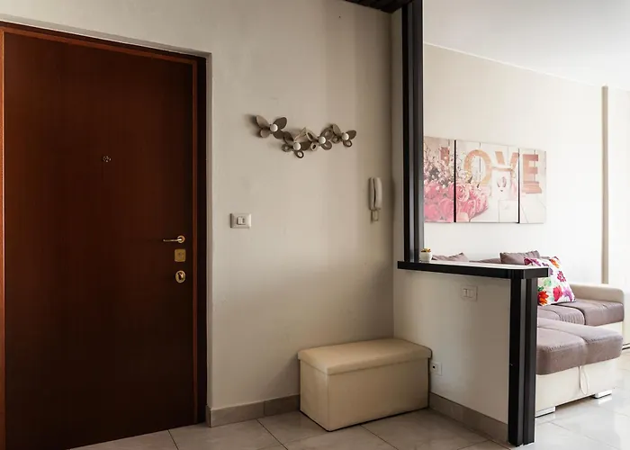 Apartment Youhosty - Populonia 10 Milan