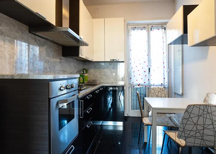 Apartment Youhosty - Populonia 10 Milan